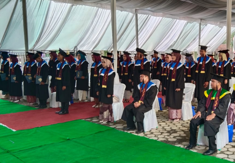 IAI Tulang Bawang Lahirkan Sarjana Berintegritas di Wisuda Tahun 2024/2025