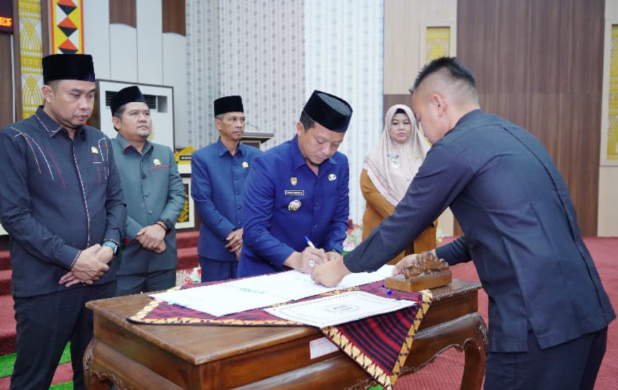 Pemkab dan DPRD Pringsewu Teken Nota Kesepakatan Perubahan KUA-PPAS Kabupaten Pringsewu Tahun 2026 