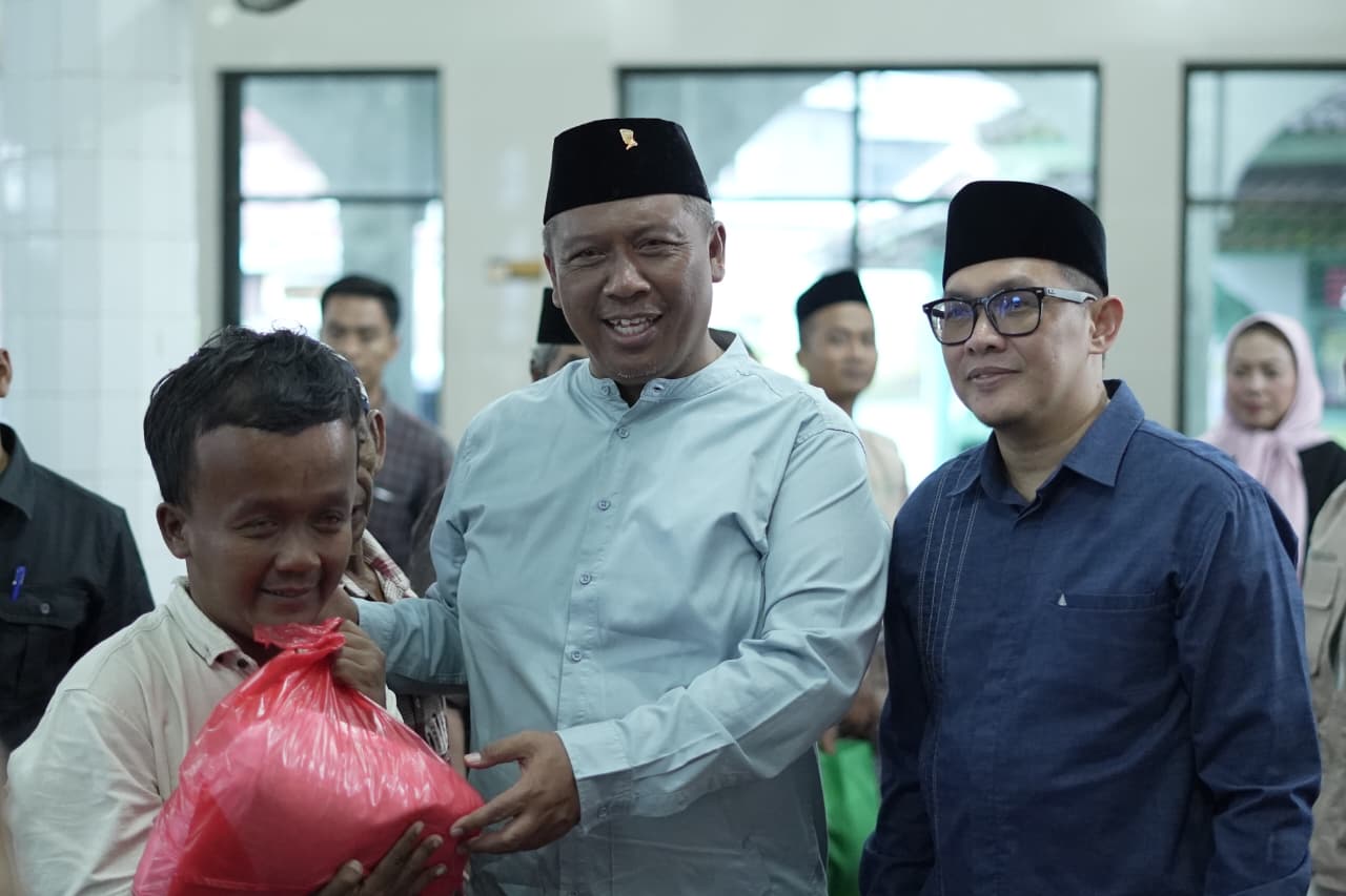 Bersama Warga, Plt. Bupati Lampung Tengah Pererat Silaturahmi di Bulan Ramadan