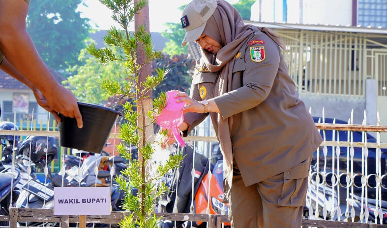 Wabup Pringsewu Dorong Budaya Bersih dan Peduli Lingkungan melalui Gerakan Nasional Indonesia ASRI