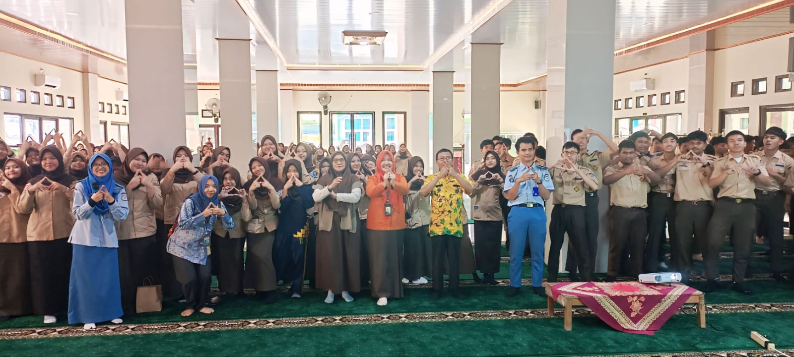 BPS Kota Metro Ajak Siswa SMAN 1 Jadi Generasi Melek Data
