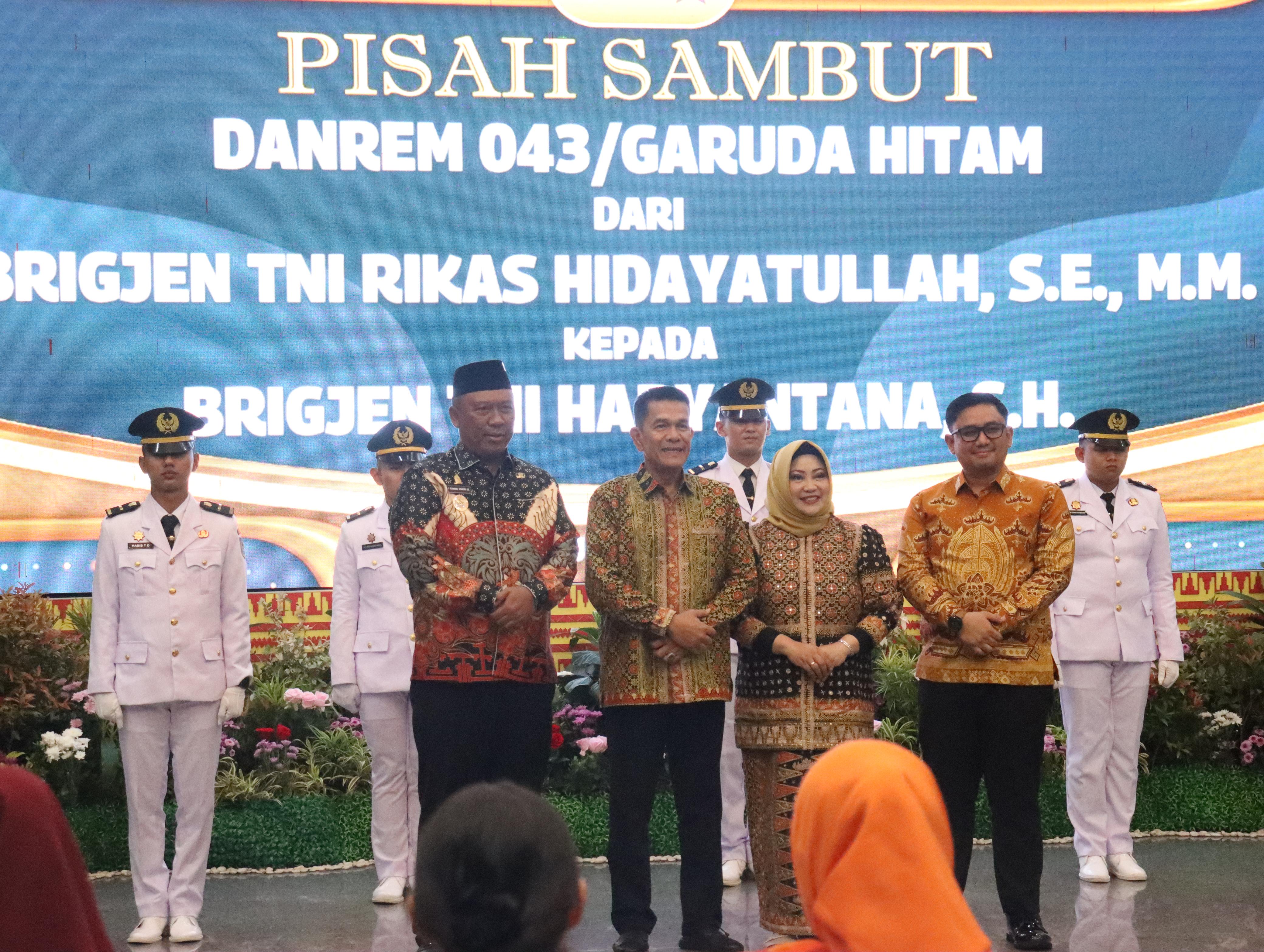 Pisah Sambut Danrem 043/Gatam di Lampung, Wabup Komang Koheri Turut Hadir dalam Suasana Khidmat