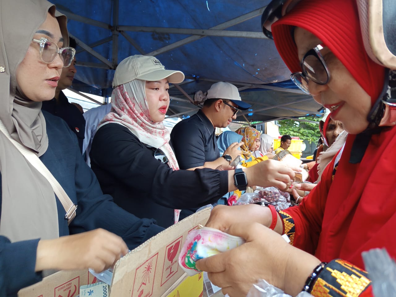 Harga Bapok Disubsidi, Bazar Murah Pemkot Metro Diserbu Warga