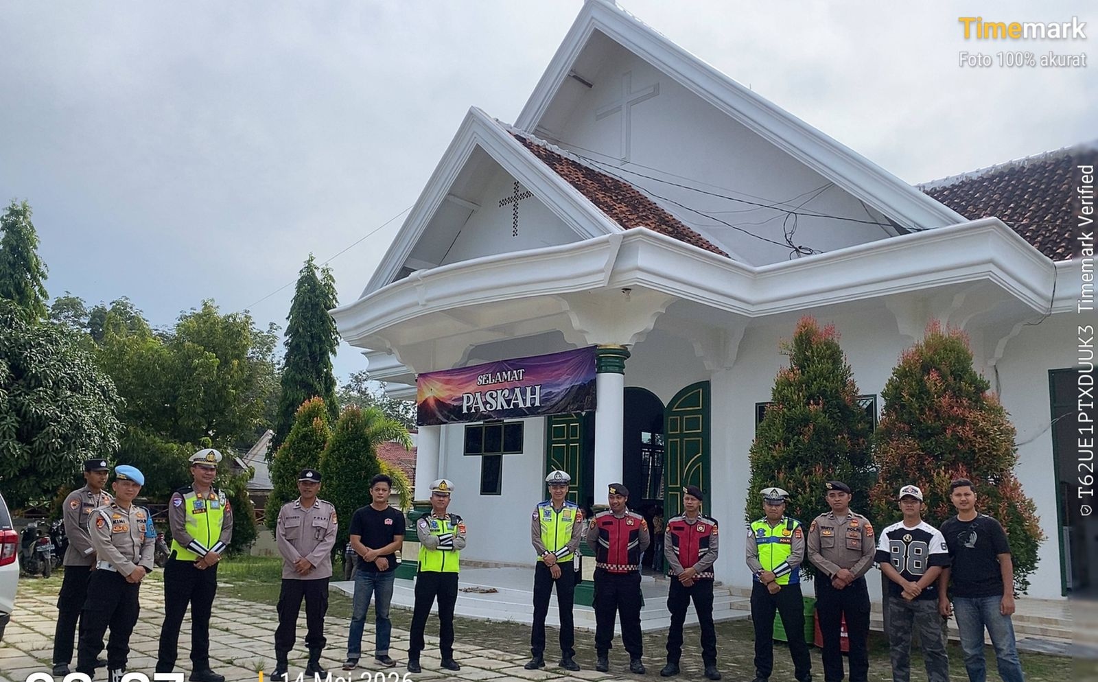 Polres Mesuji dan Polsek Jajaran Kawal Ibadah Peringatan Kenaikan Isa Al-Masih