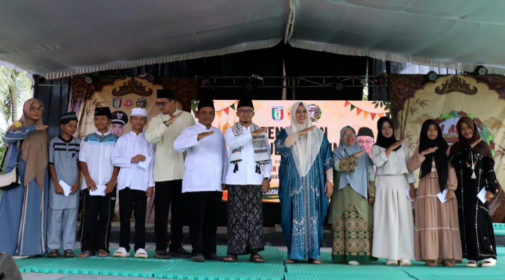 Wabup Umi Laila Hadiri Pengajian Akbar Peringatan Satu Abad Pekon Podorejo