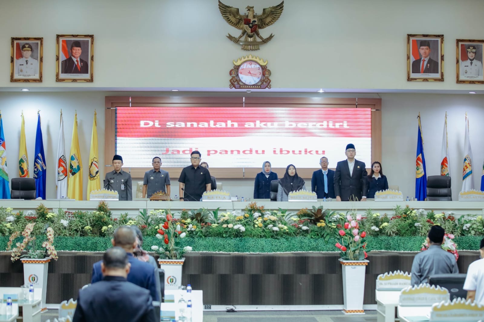 Wakili Gubernur, Sekdaprov Lampung Ikuti Pembahasan 17 Raperda di DPRD