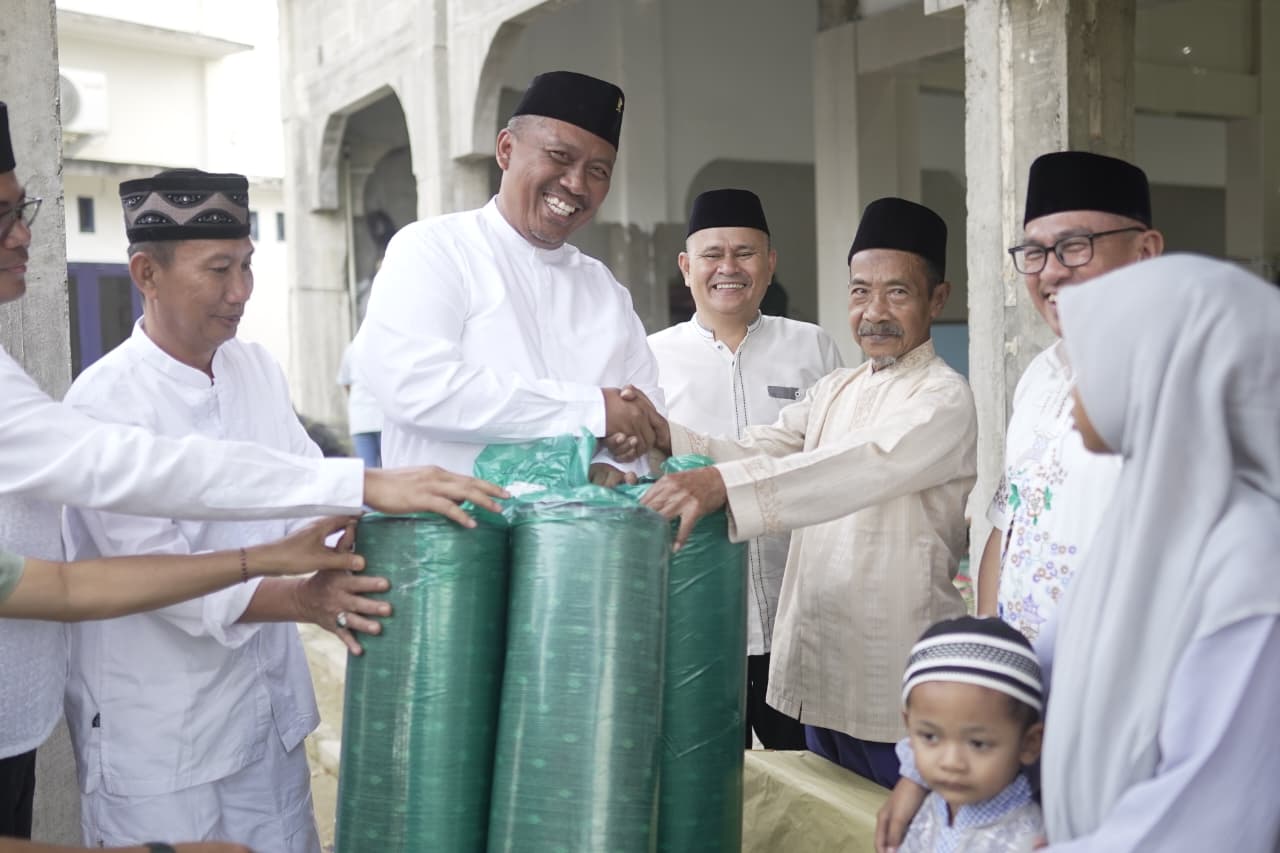 Plt Bupati Lampung Tengah Komang Koheri Hadiri Safari Ramadan di Masjid Nurul Iman, Serap Aspirasi Masyarakat