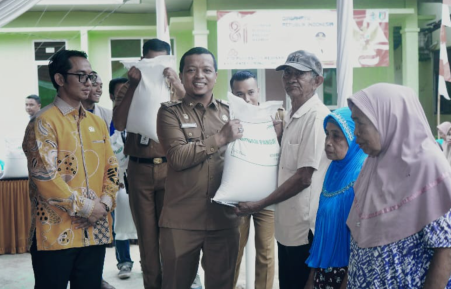 55.048 Warga Pringsewu Dapat Bantuan Beras, Total 1.651.440 Kilogram Disalurkan