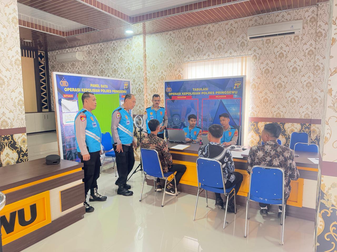 Puluhan Peserta Jalani Verifikasi Berkas Pendaftaran Polri di Polres Pringsewu