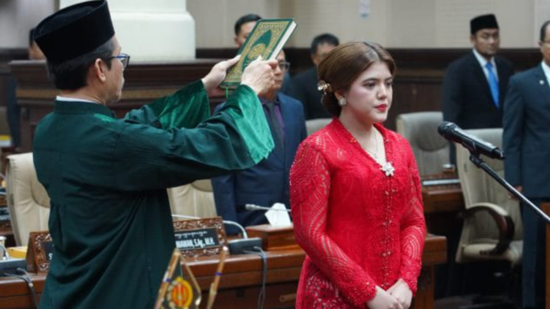 Cintya Amanda Resmi Duduki Kursi DPRD DIY, Jadi Anggota Dewan Termuda