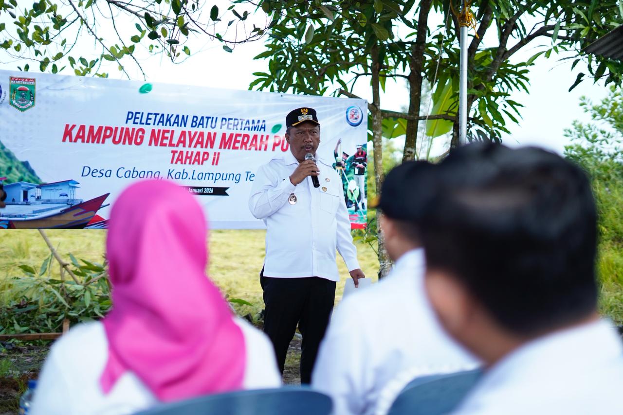 Dorong Kesejahteraan Nelayan, Plt. Bupati I Komang Koheri Lakukan Peletakan Batu Pertama Program KNMP