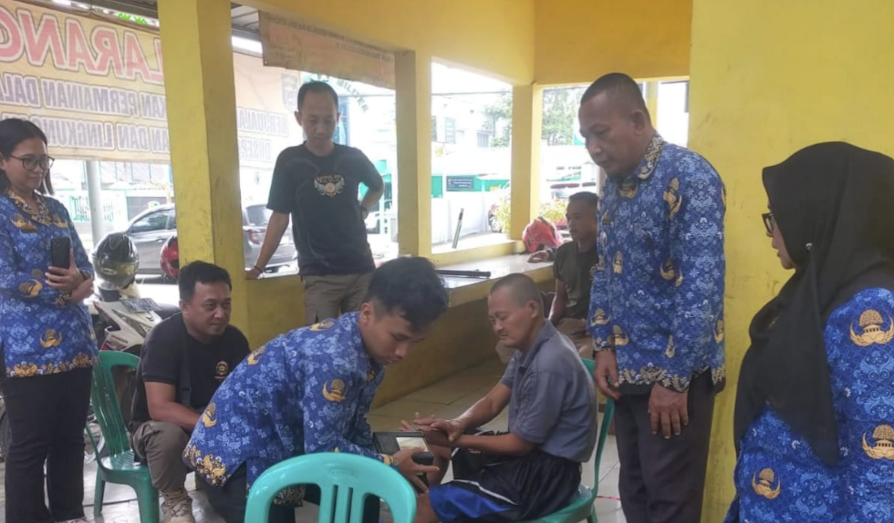 ODGJ Ganggu Lingkungan? Segera Laporkan ke Call Center 112 Metro