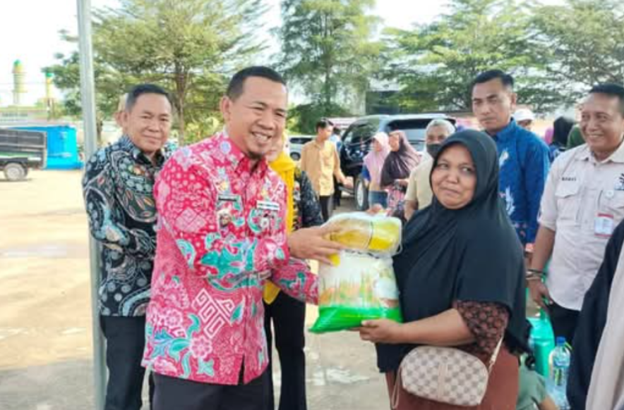 Tekan Inflasi, Pemkab Mesuji Hadirkan 1.800 Paket Sembako Murah di Brabasan