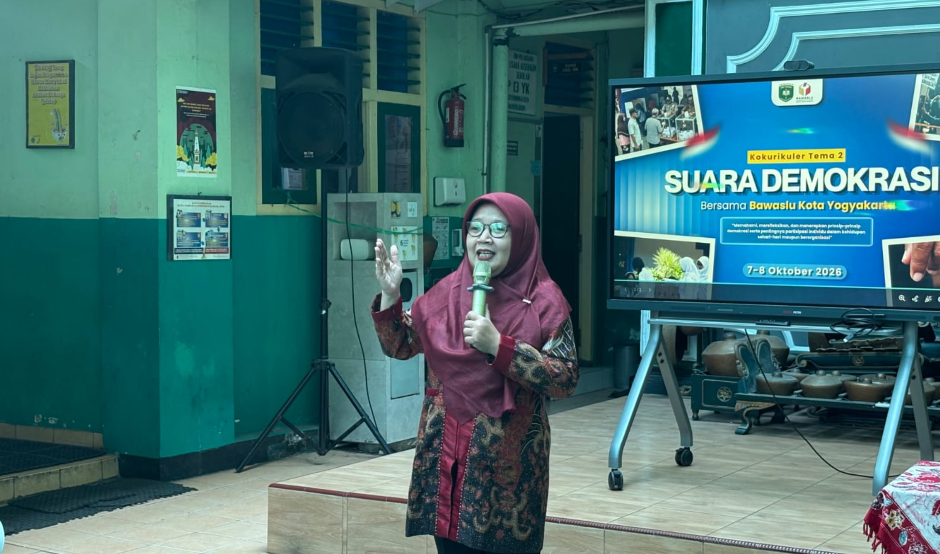 Tanamkan Demokrasi Sejak Dini, Bawaslu Yogyakarta Ajak Siswa Hargai Perbedaan