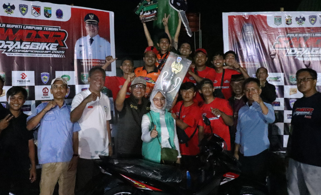 Bupati Ardito Resmi Tutup Piala Bupati Lampung Tengah Samosir Dragbike Championship 2025