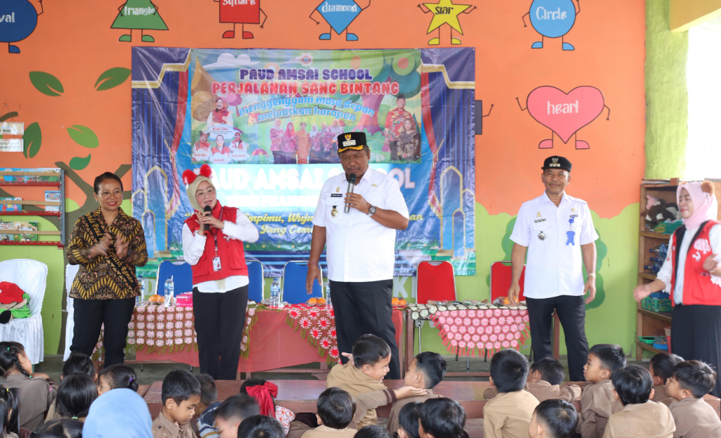 Dongeng Edukatif dan Semangat Belajar Ramaikan Halaman PAUD AMSAI Kampung Rukti Harjo
