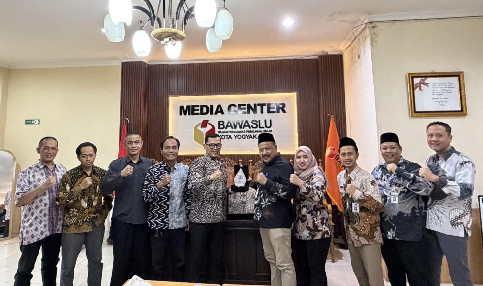 DPRD Kebumen Belajar Pengelolaan Dana Hibah Pilkada dari Bawaslu Kota Yogyakarta