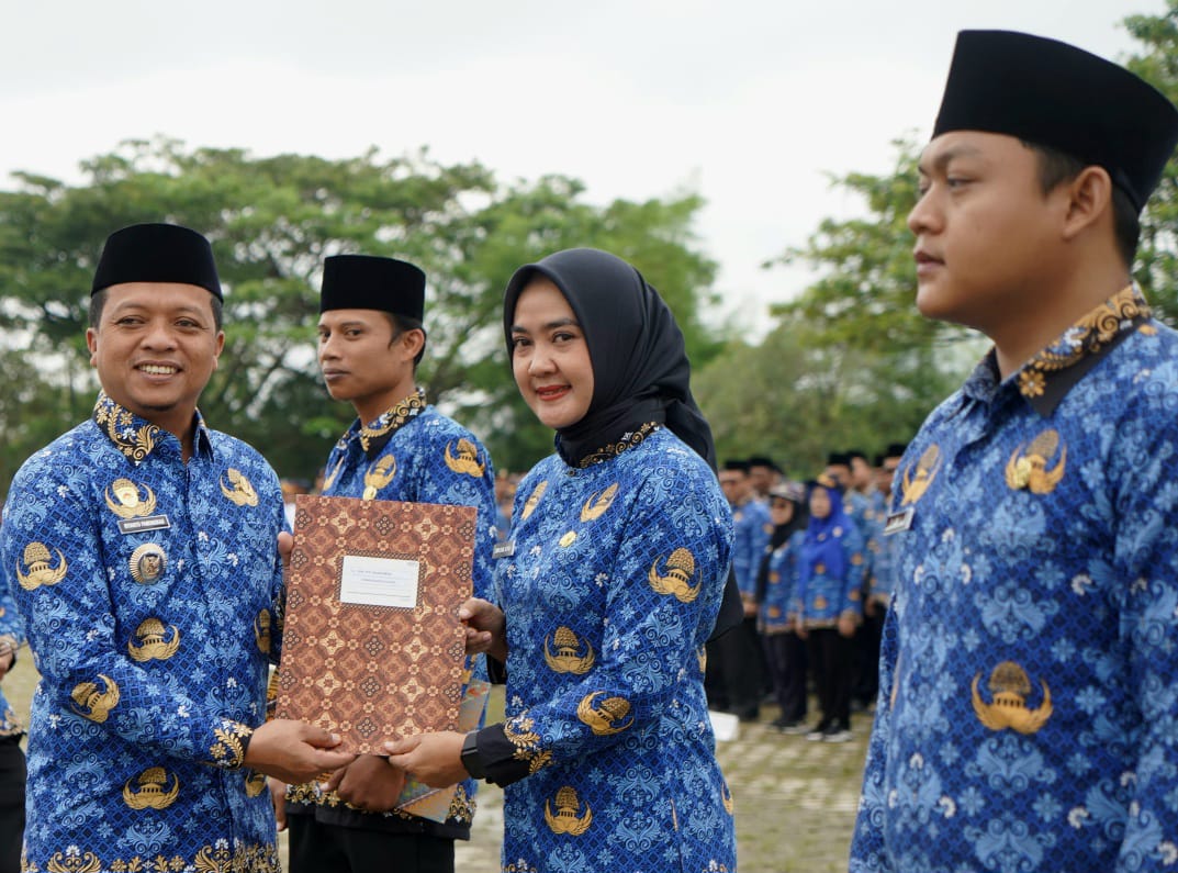 Serahkan SK PPPK, Bupati Pringsewu Ajak ASN Tingkatkan Pelayanan Publik