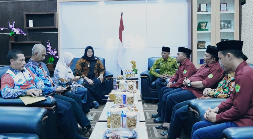 Wabup Pringsewu Terima Audiensi DMI, Perkuat Sinergi untuk Kesejahteraan Umat