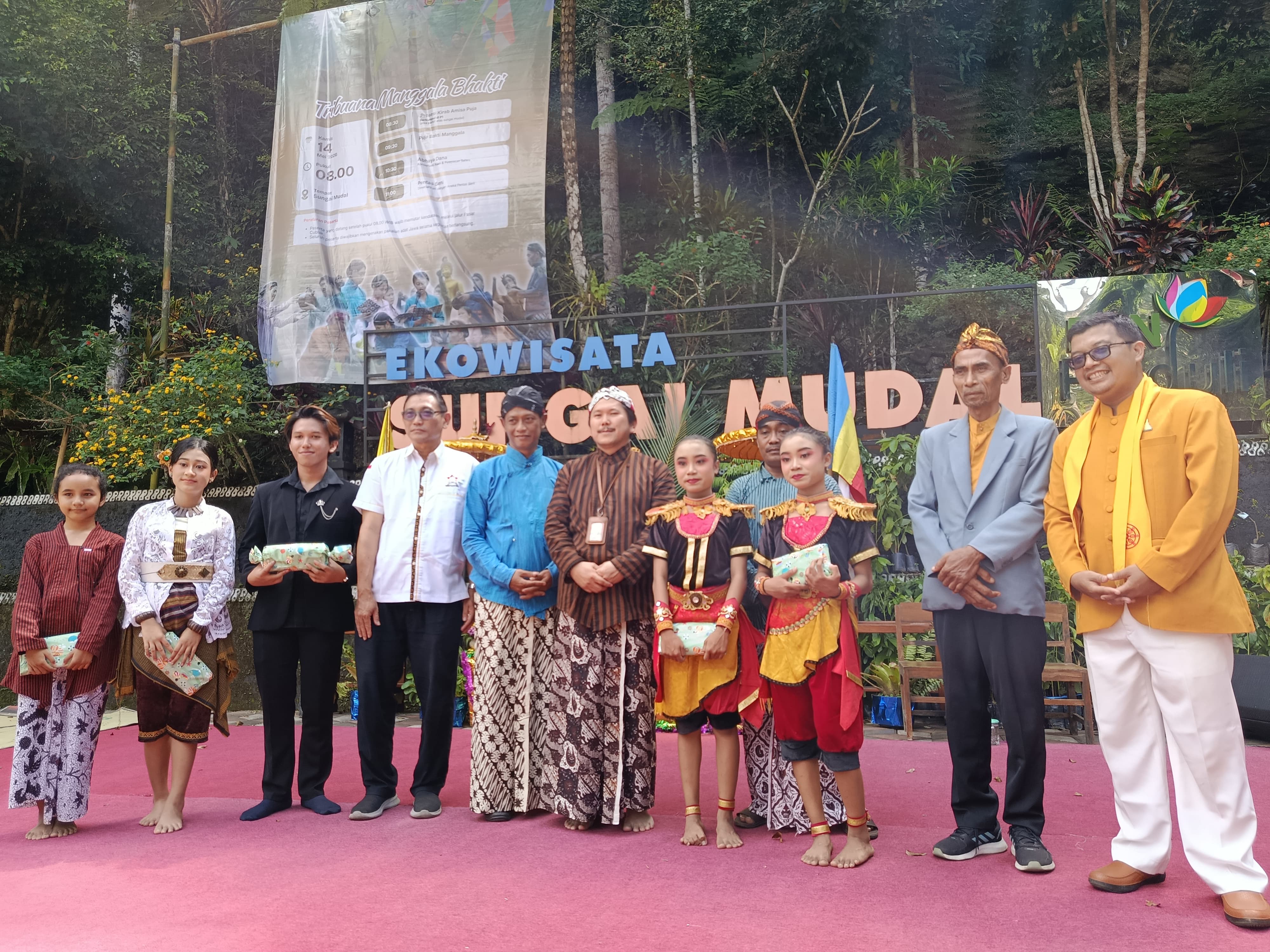 Tribuana Manggala Bhakti Jadi Wujud Ekoteologi Umat Buddha Menoreh di Vesakha Sananda 2026