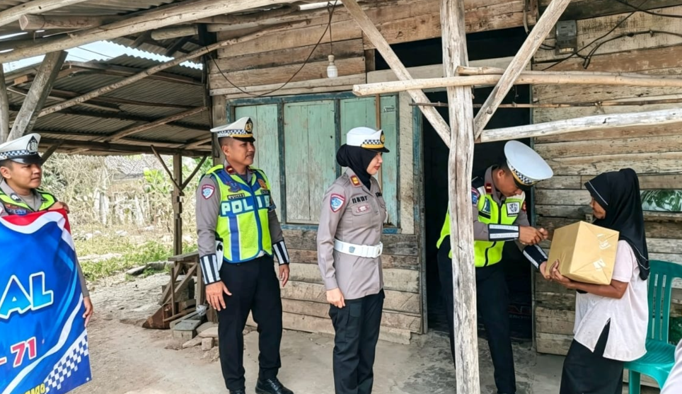  Sat Lantas Polres Mesuji Gelar Baksos dan Anjangsana, Sasar Warga hingga Purnawirawan Polri
