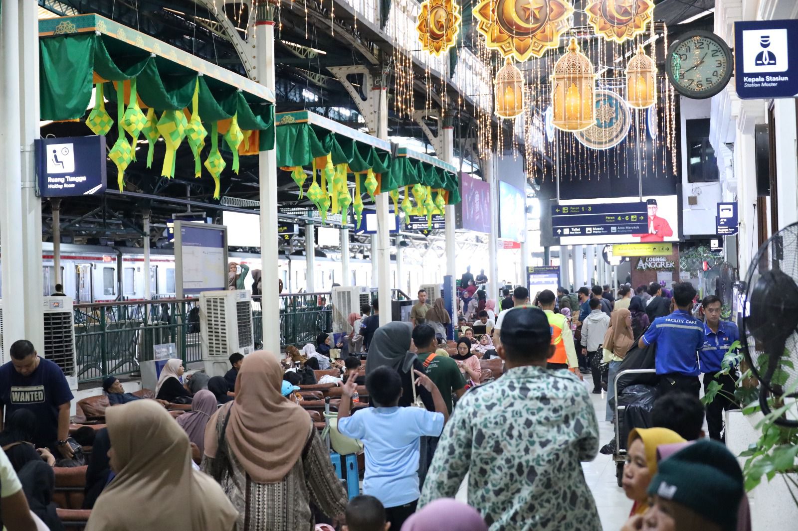 Puncak Arus Balik Lebaran 2026, Stasiun Yogyakarta Dipadati Puluhan Ribu Penumpang Kereta