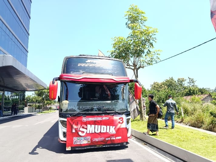 Gelar Mudik Gratis, HS Berangkatkan 200 Pemudik dari Yogyakarta