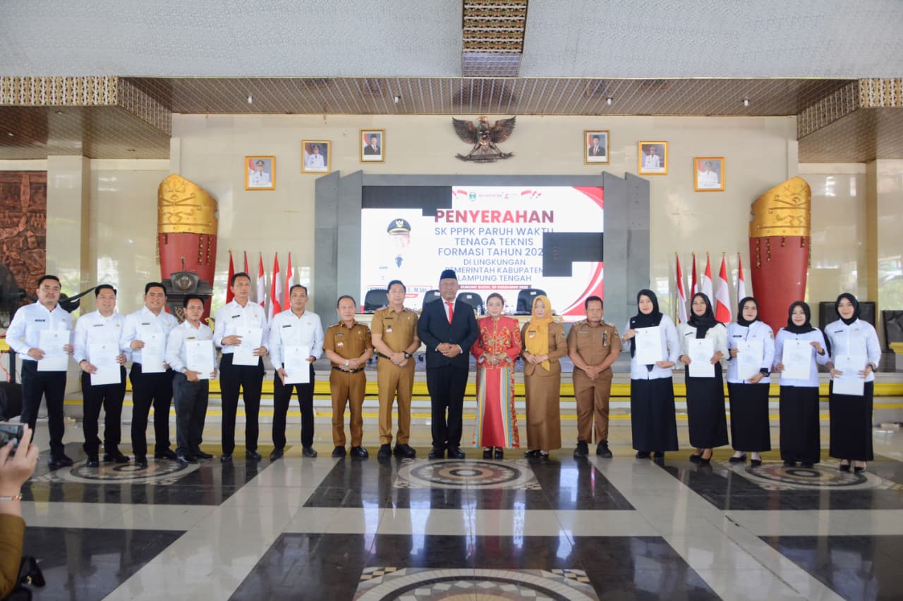 Lampung Tengah Perkuat Profesionalisme Aparatur dengan Penyerahan 2.533 SK PPPK