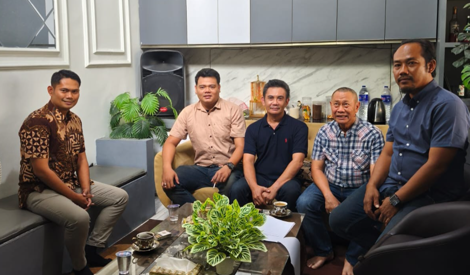 Kasat Intelkam Polres Metro Sambangi Sekretariat Kegiatan Sosialisasi Antikorupsi Kota Metro