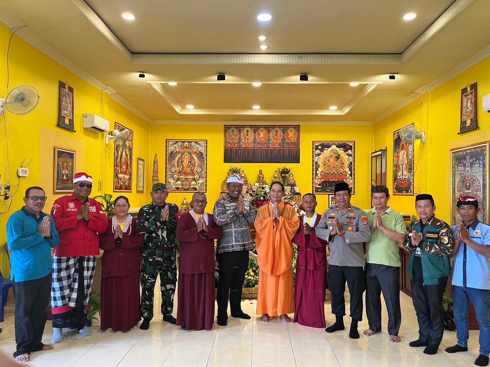 Hadiri Perayaan Trisuci Waisak di Seputih Raman, Wabup Komang Koheri Serukan Harmoni Umat Beragama