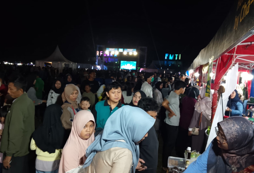 Hari Ketiga FMTI x Titik Kumpul 2025: Ribuan Pengunjung Padati Lapangan Transad Poncowati