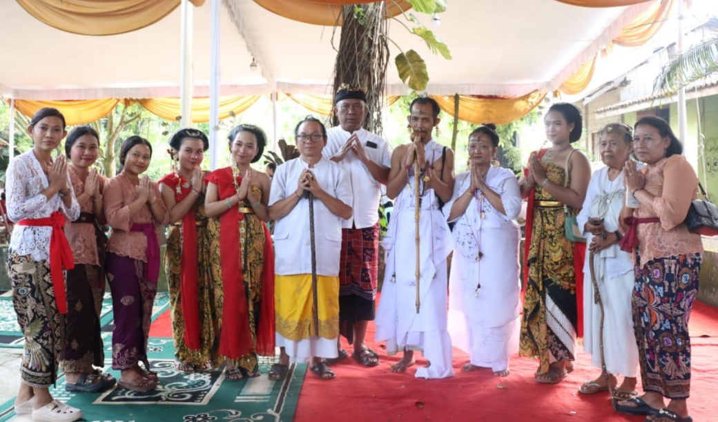 Dukung Toleransi, Wabup Lampung Tengah Hadiri Acara Dwijati di Pedepokan Banyu Bening
