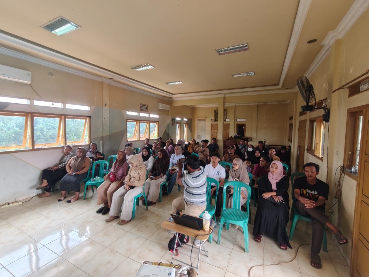 Dorong UMKM Lokal, Pemkab Lamteng Support Pesta Rakyat Titik Kumpul X Kulkas di Kalirejo