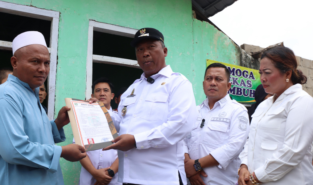 Wabup Lamteng Hadiri Bhakti Sosial dan Penyerahan Sembako untuk Penyandang Disabilitas