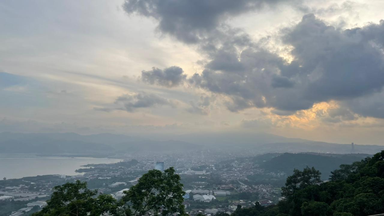 Kuliner di Atas Bukit Way Gubak, Perpaduan Rasa Sederhana dan Panorama Kota yang Menawan