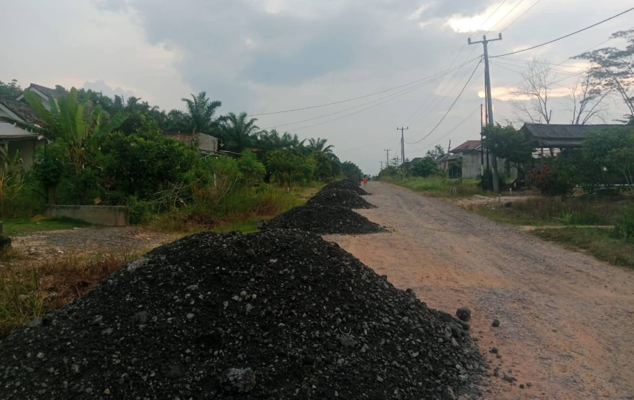  Anggaran Daerah Terbatas, Bupati Elfianah Andalkan Limbah Tol Trans Sumatra untuk Infrastruktur