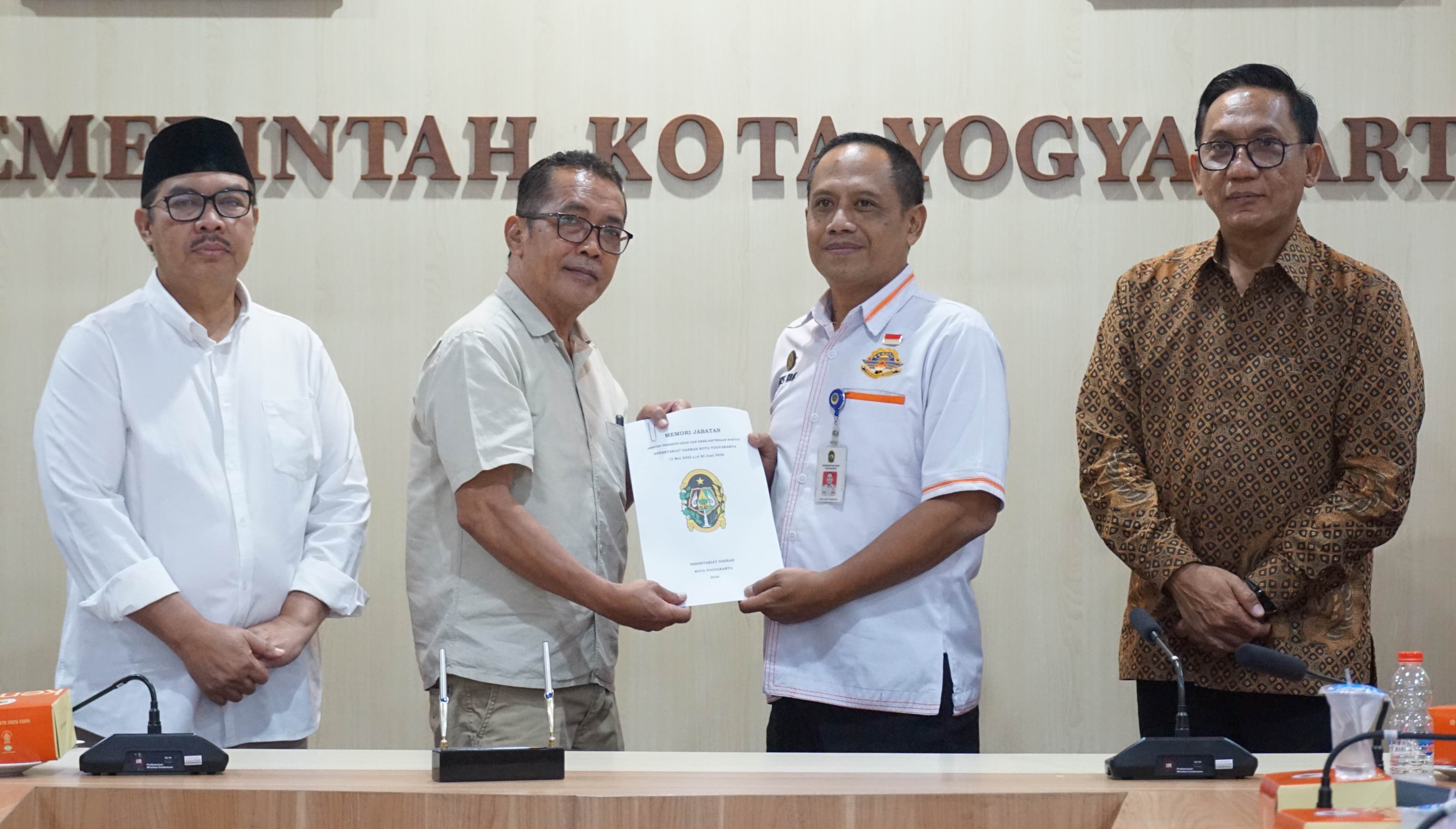 Tiga Plt OPD Terima Memori Jabatan, Hasto Tekankan Kelanjutan Pelayanan Publik