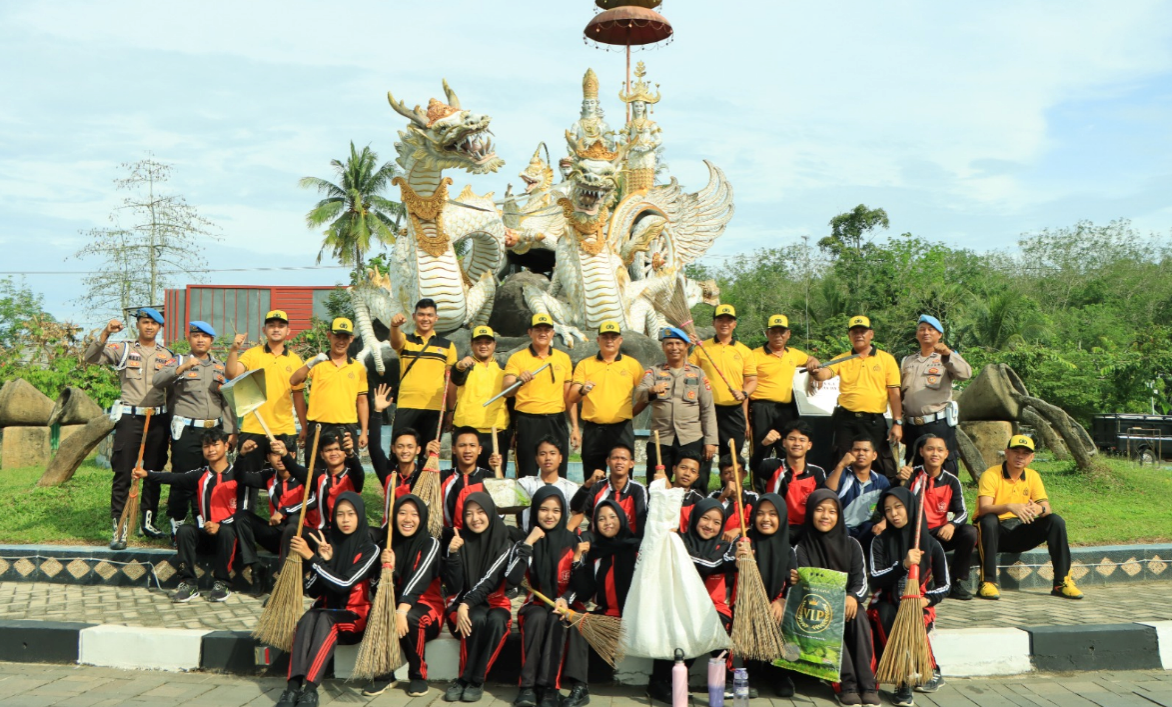 Wujudkan Tubaba Bersih, Polres dan Pemkab Gelar Kerja Bakti Bersama