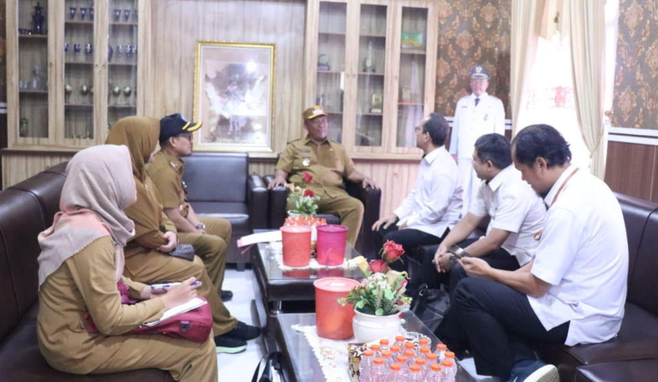 Plt. Bupati Lamteng Terima Audiensi Direktur Kepelabuhan Perikanan Terkait Rencana Pembangunan KNMP