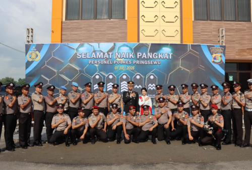 Hari Bhayangkara KE-79 Jadi Momen Spesial Kenaikan Pangkat 42 Personel Polres Pringsewu