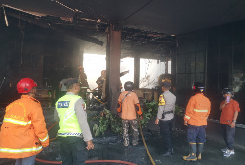 Vrama Billiard & Cafe Terbakar, Api Diduga Berasal dari Area Panggung