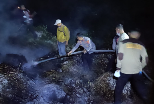 Gerak Cepat Kapolres Mesuji Tangani Kebakaran 21 Hektar Lahan Tebu di Tengah Malam