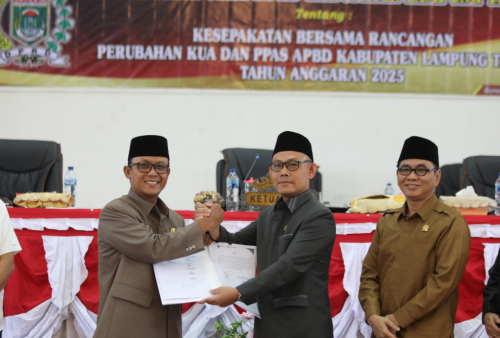 Rapat Paripurna DPRD Lampung Tengah, Bupati Ardito Fokus Perubahan KUA-PPAS APBD 2025