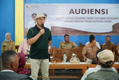 Tanggapi Keluhan Pedagang, Bupati Novriwan Siapkan Program Pembenahan Pasar