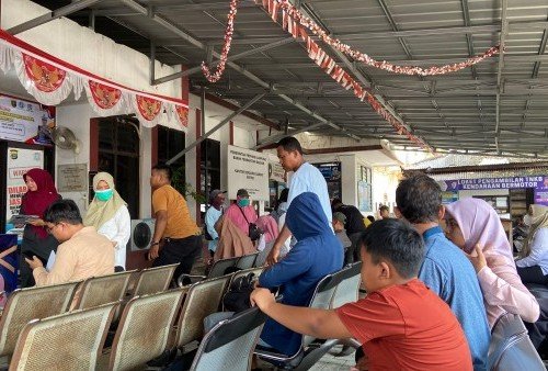Antusiasme Warga Metro Membludak di Program Pemutihan Pajak Kendaraan