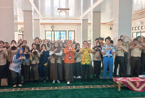 BPS Kota Metro Ajak Siswa SMAN 1 Jadi Generasi Melek Data