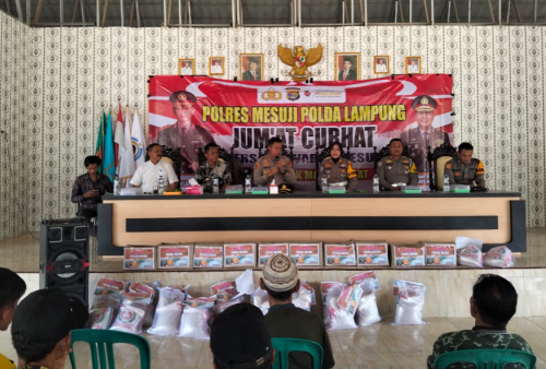 Jalin Silaturahmi, Sat Lantas Polres Mesuji dan Polsek Way Serdang Serap Aspirasi Warga Lewat Jumat Curhat