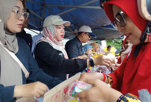 Harga Bapok Disubsidi, Bazar Murah Pemkot Metro Diserbu Warga