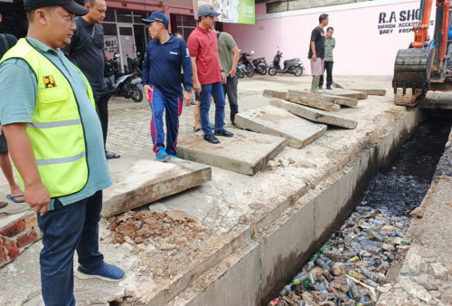 Pasca Banjir, Bupati Riyanto Pamungkas Gerak Cepat Tangani Drainase Tersumbat