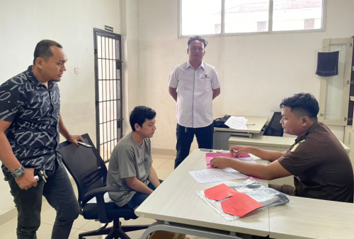 Polisi Limpahkan Pelaku Penjambretan ke JPU Pringsewu